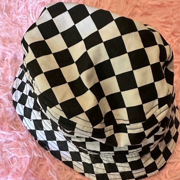 Checkered Print Bucket Hat - Picture 1 of 3